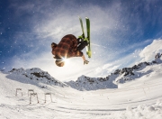 雷火电竞官网-双面火焰，布伦森如何用攻防转换在抢七之夜重写球场法则