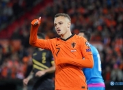 雷火电竞下载-格诺亚球员扑救关键球，帮助球队获胜