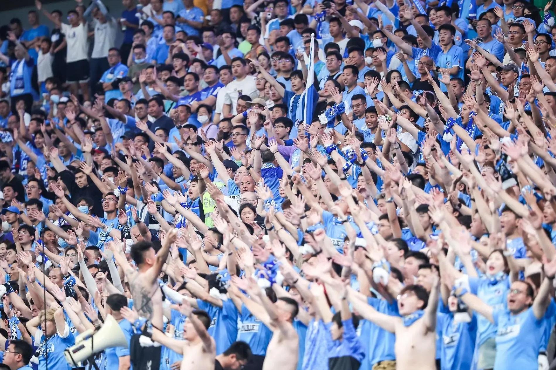 关于赛场气氛喜人,球队备战信心倍增的信息 关于赛场气氛喜人,球队备战信心倍增的信息