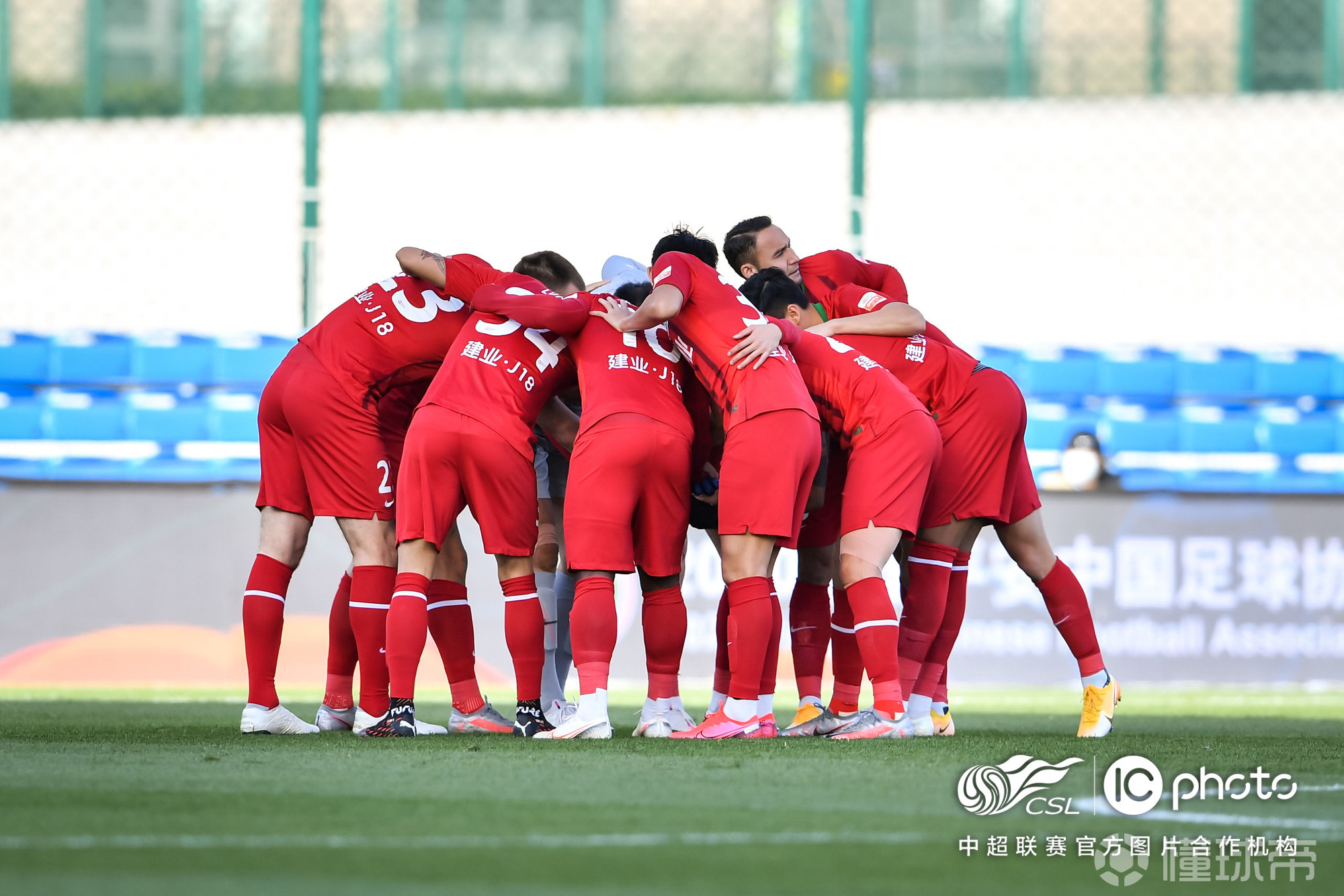 包含建业大胜对手,球员振奋欢呼的词条 包含建业大胜对手,球员振奋欢呼的词条