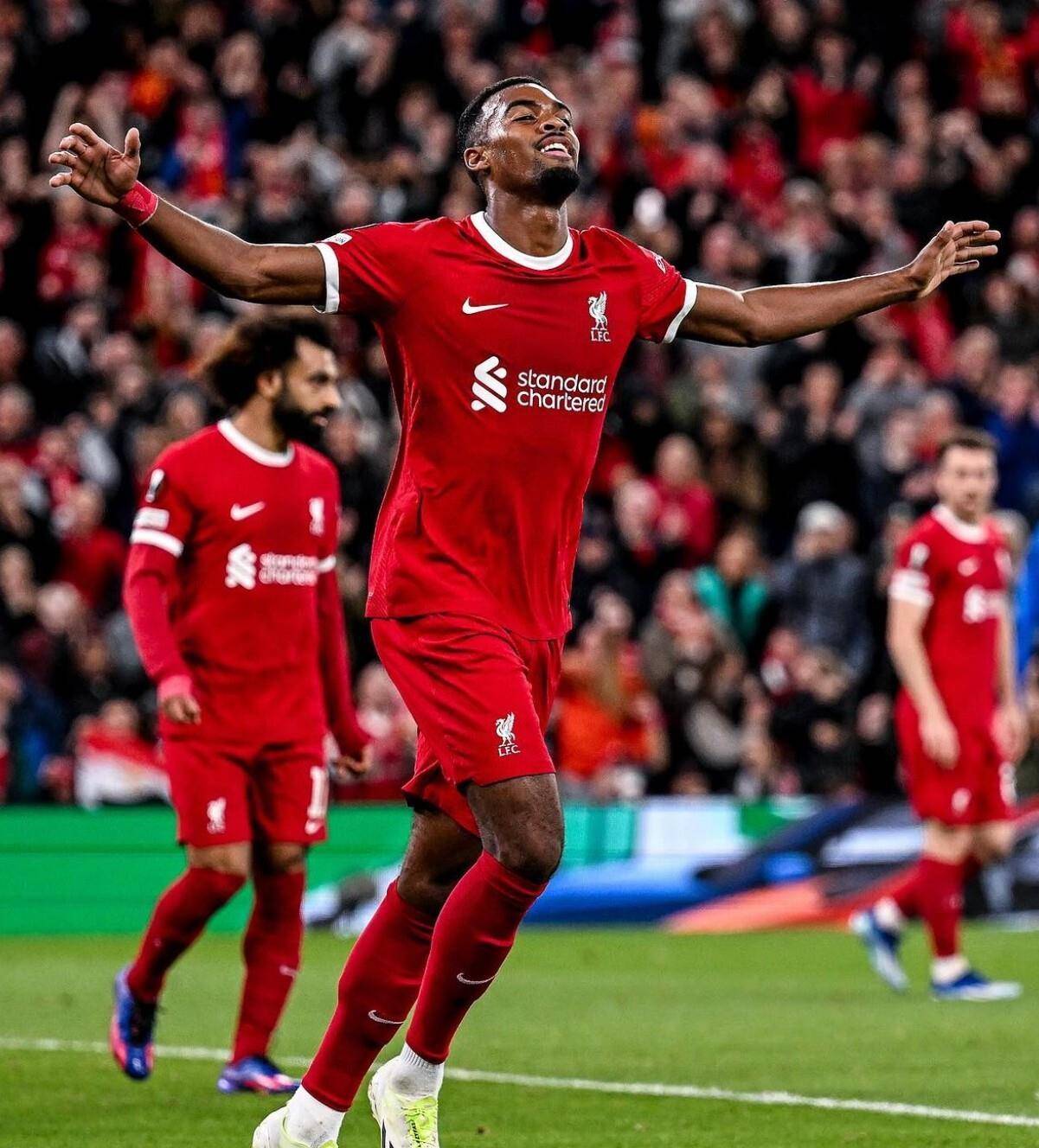 英超球队提前签下新球员备战新季