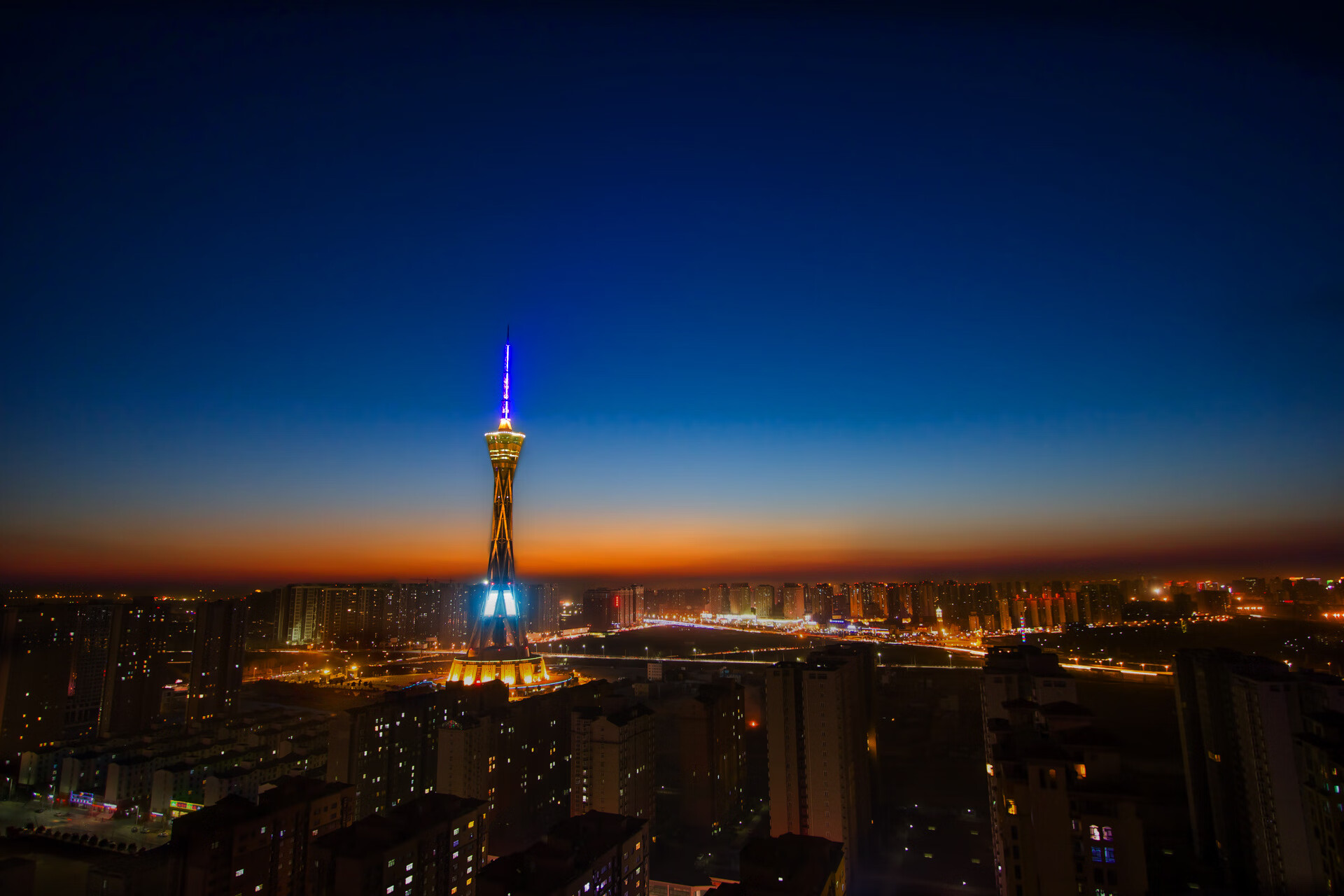 篮球世界的两把密钥,武切维奇稳定输出与森林狼防守锁死雄鹿